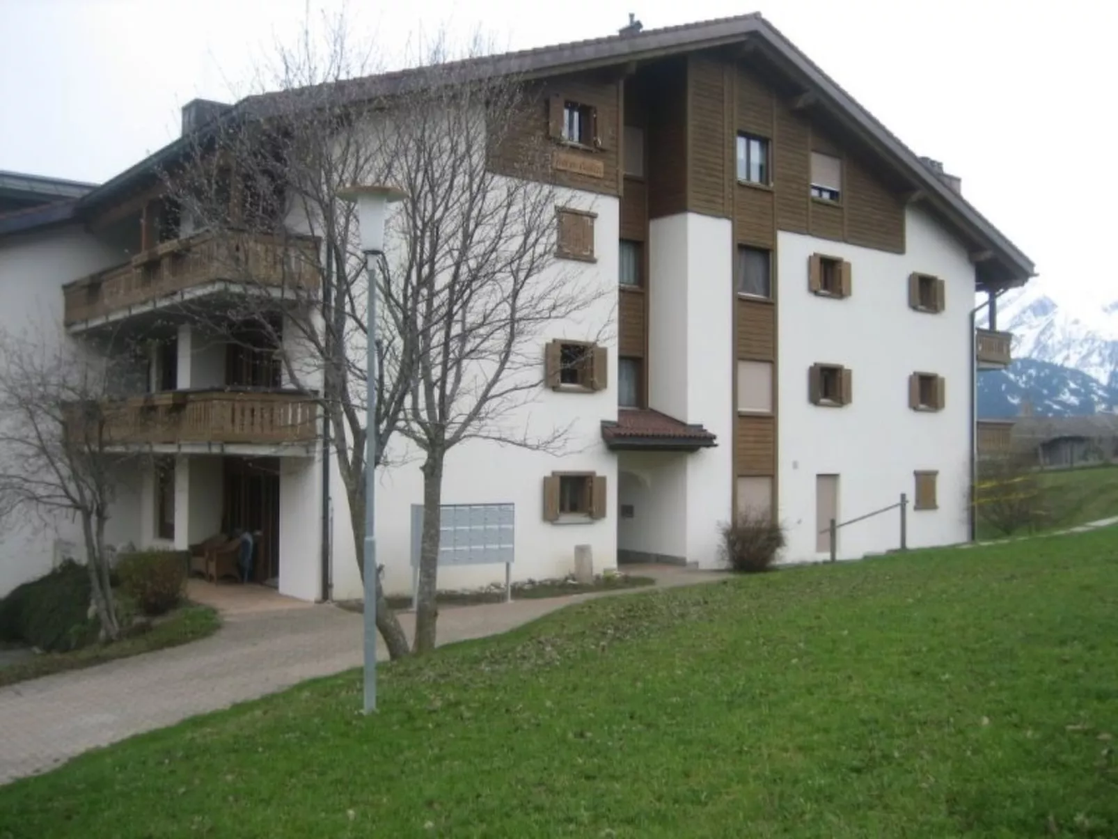Davos Caplan Ledermann, Vella, (Vella).