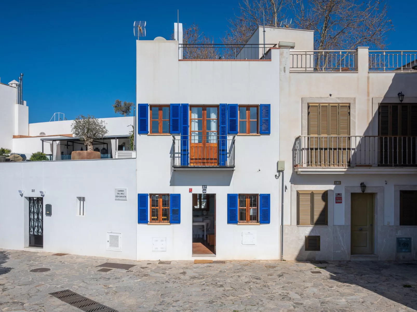 MOLI 37 HOUSE - PORT VIEW TERRACE