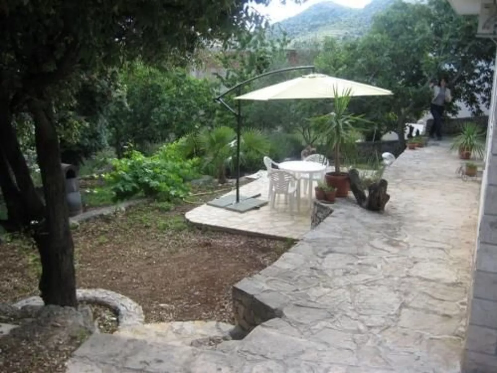 Mit riesigem Garten