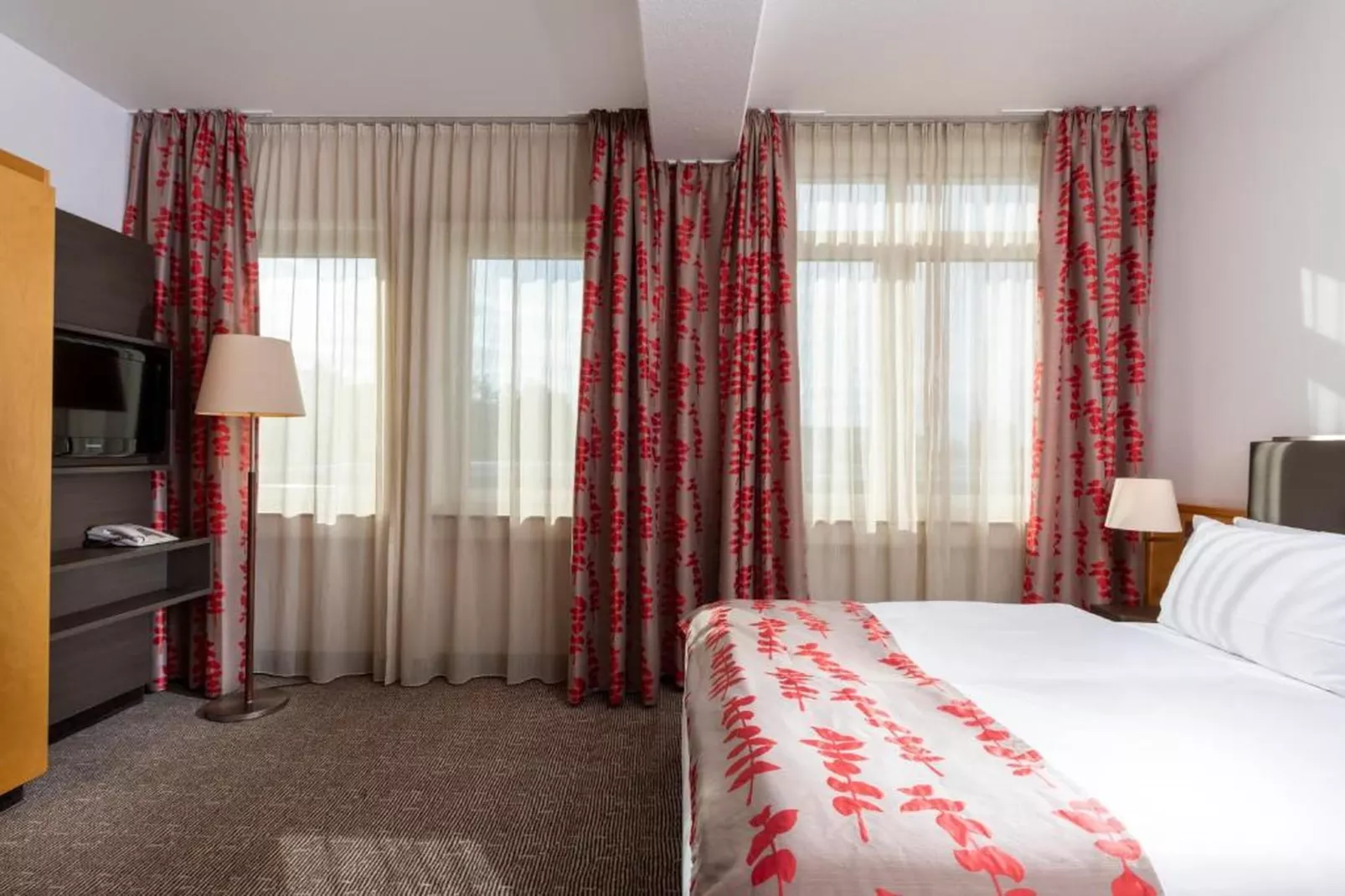 One-Bedroom Suite Twin beds