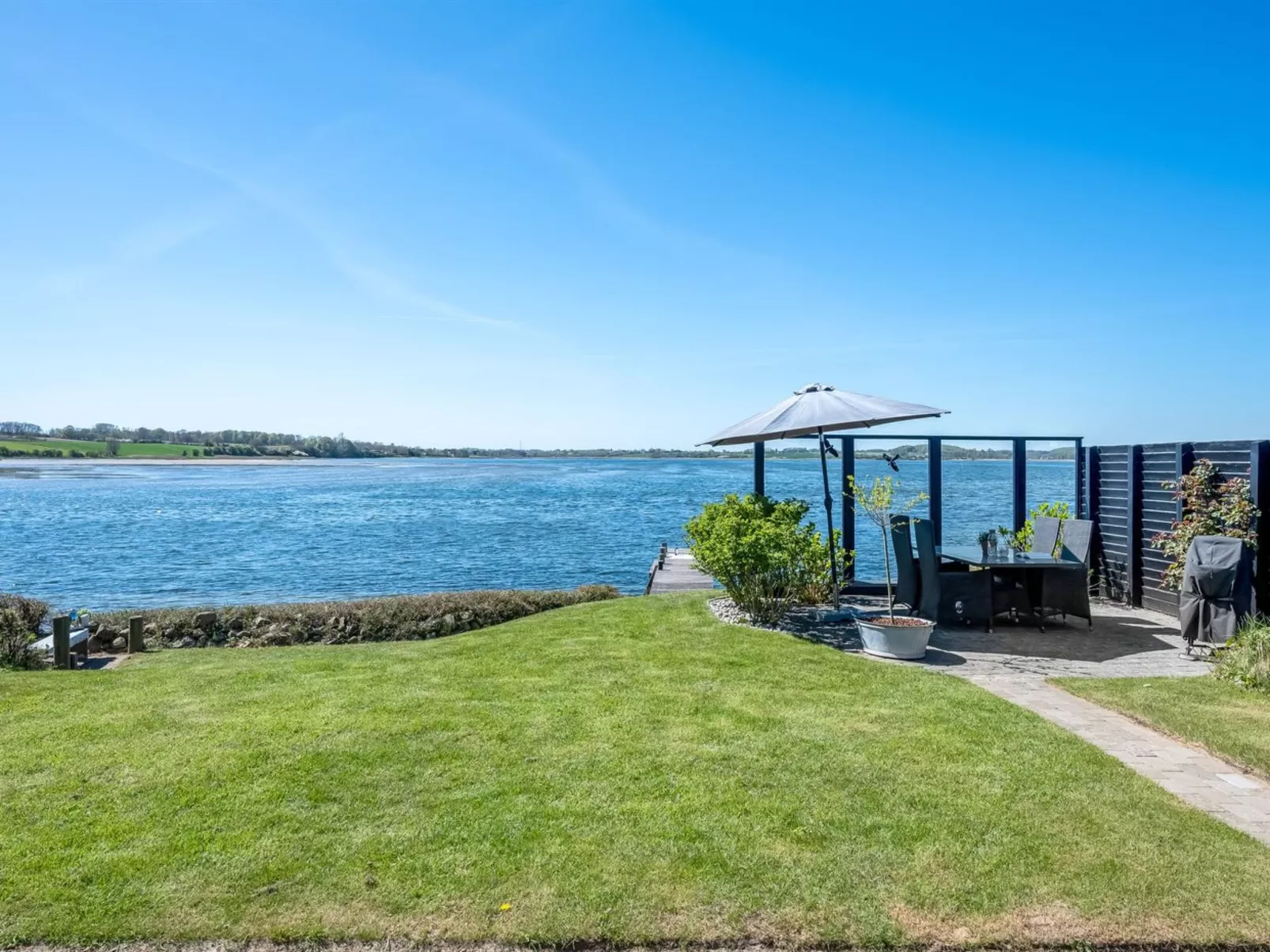 "Stilla" - 150m from the sea - Buiten