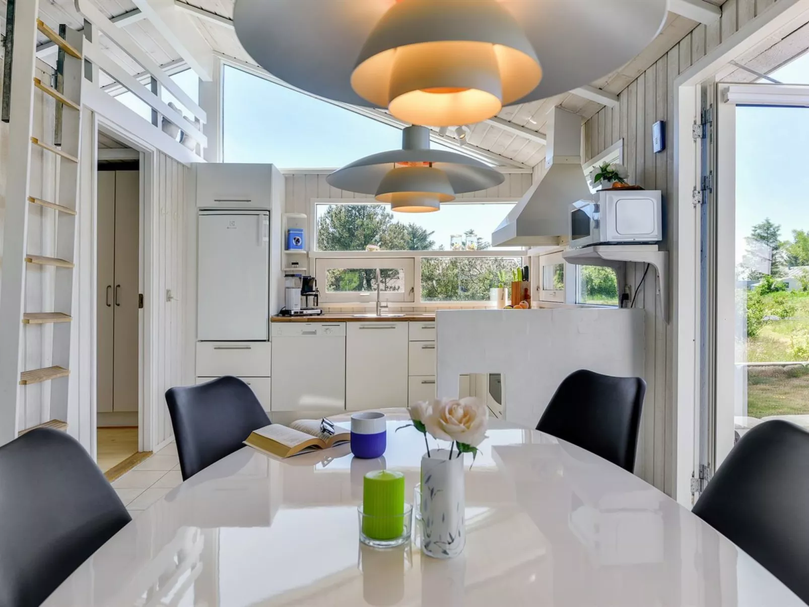 "Immi" - 1.5km from the sea - Binnen