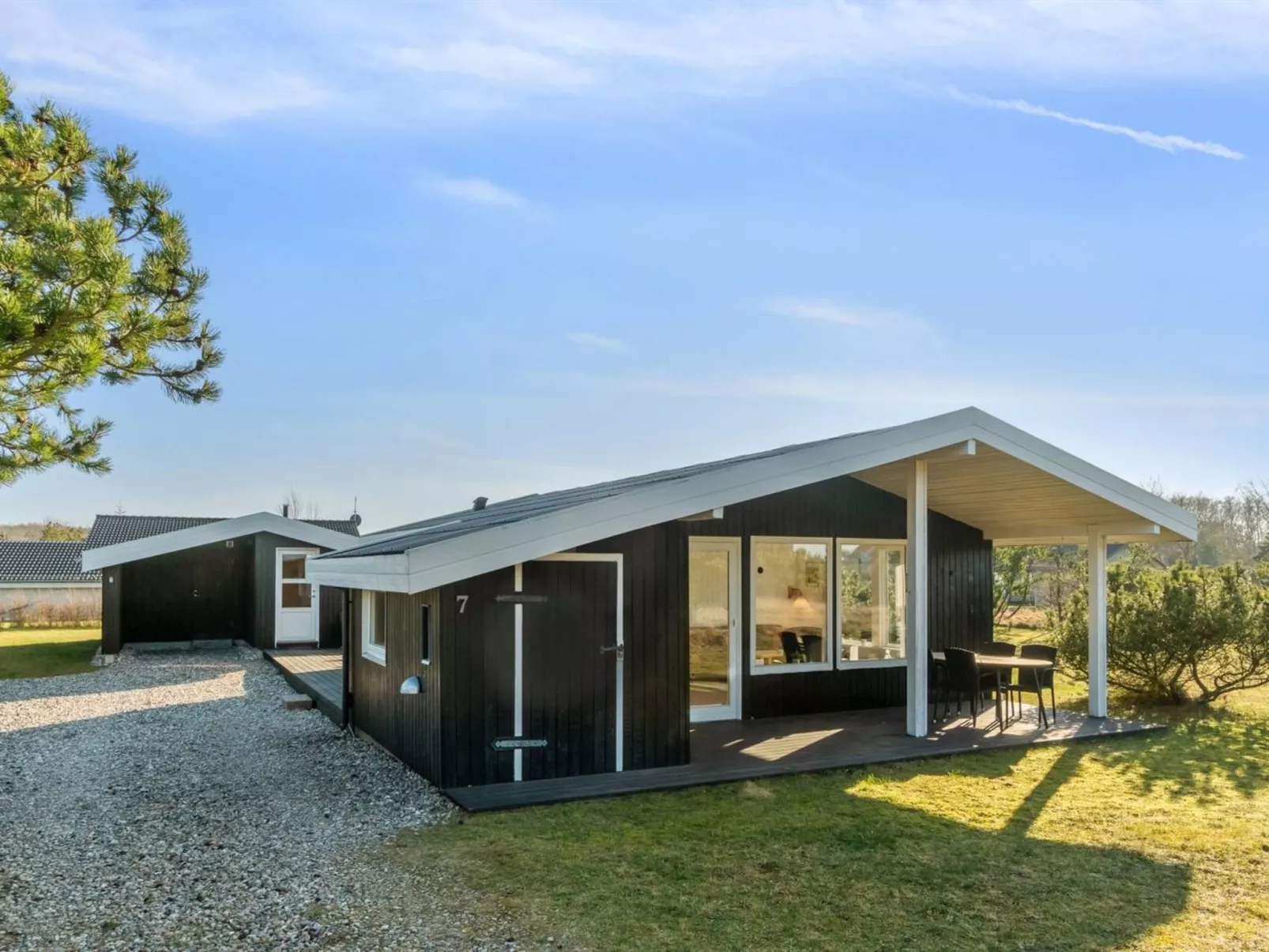 "Mirkka" - 200m from the sea - Buiten