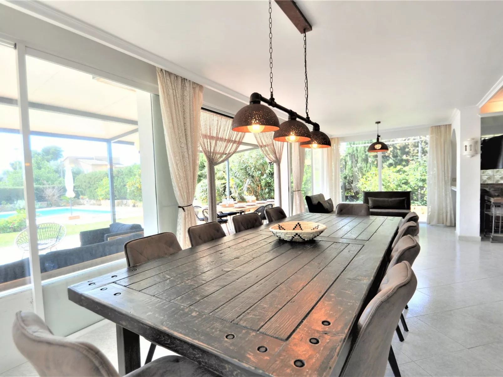 CA NA MALEN Hermosa casa para familias con gran piscina, jardín. - WiFi Gratis - Buiten