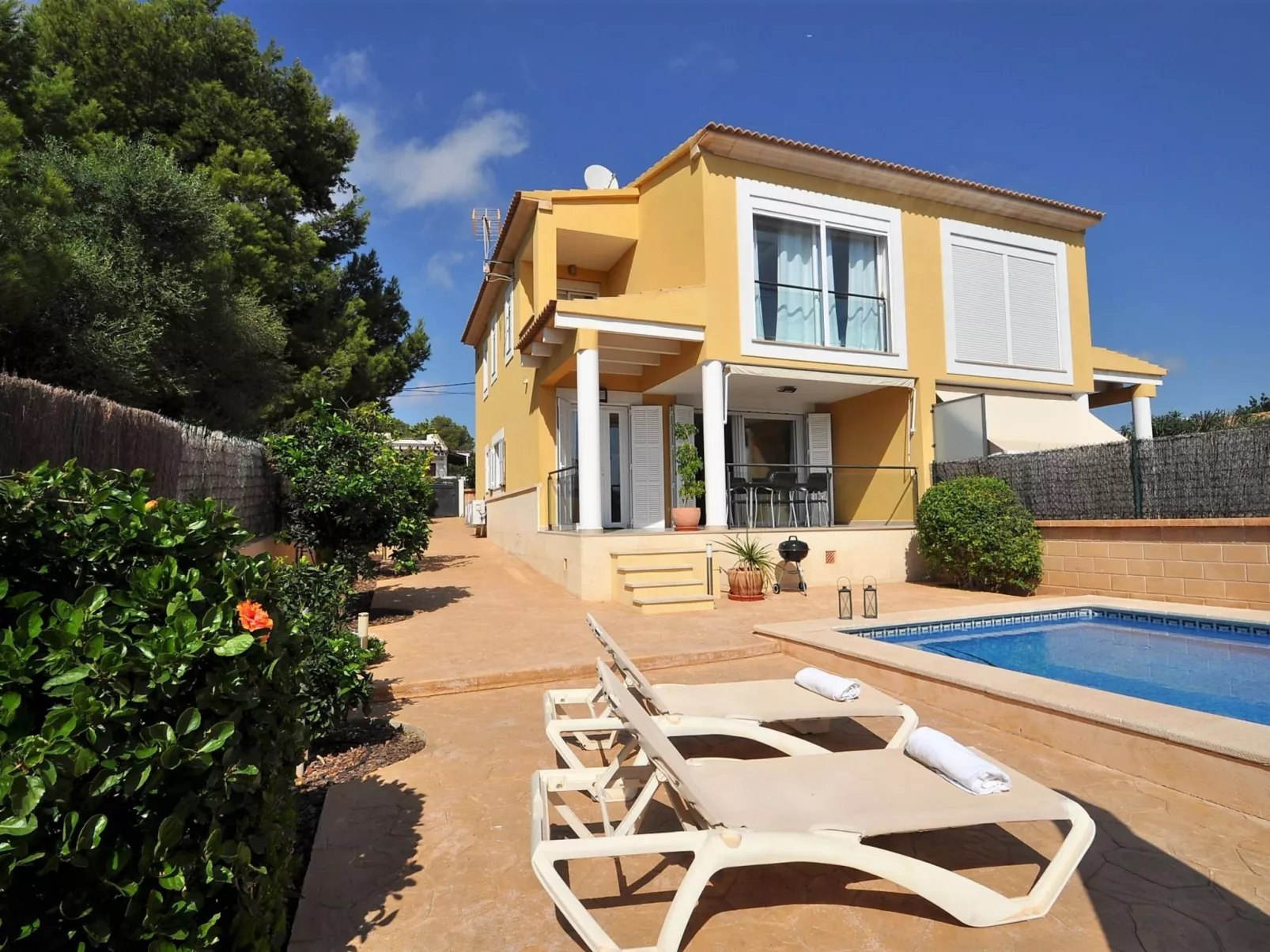 Preciosa villa con vistas al mar, piscina privada, aire acondicionado y wifi id - Buiten