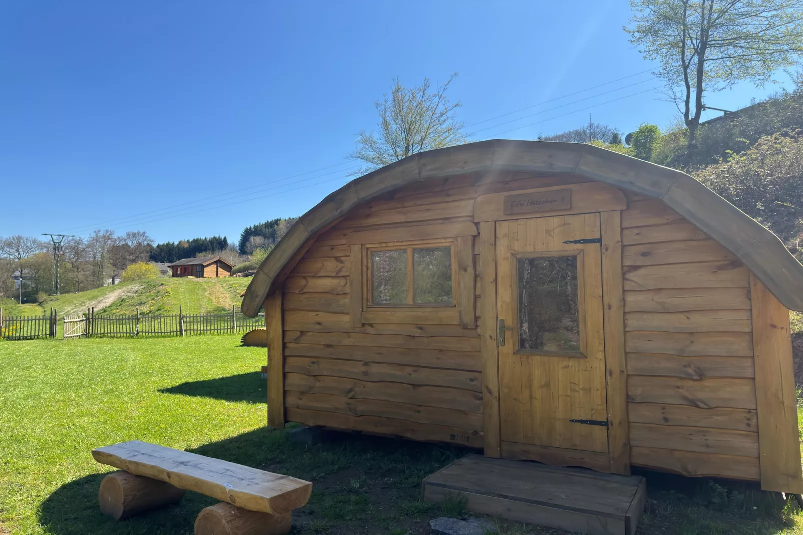 Eifelhütte Campingpark Eifel - Buitenkant zomer