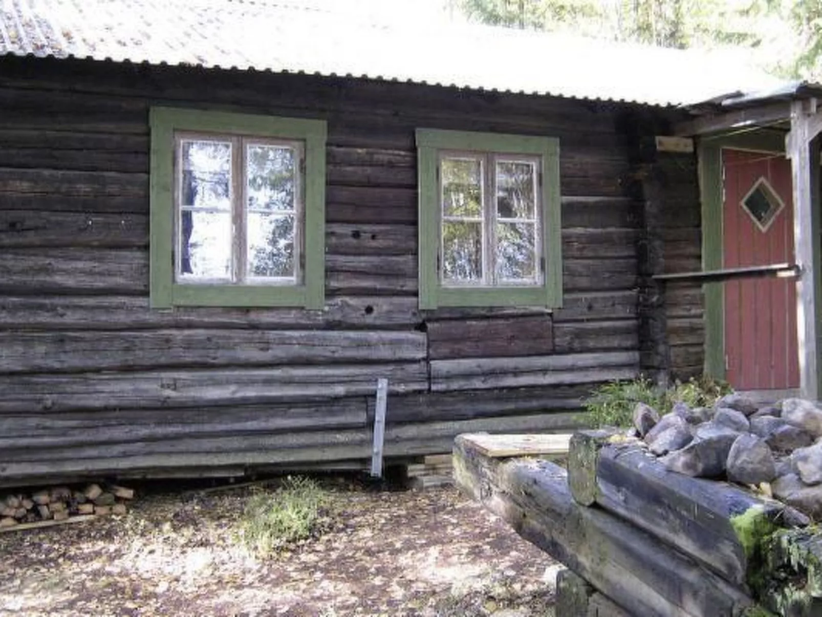 Blockhütte für das wahre Naturerlebnis am See