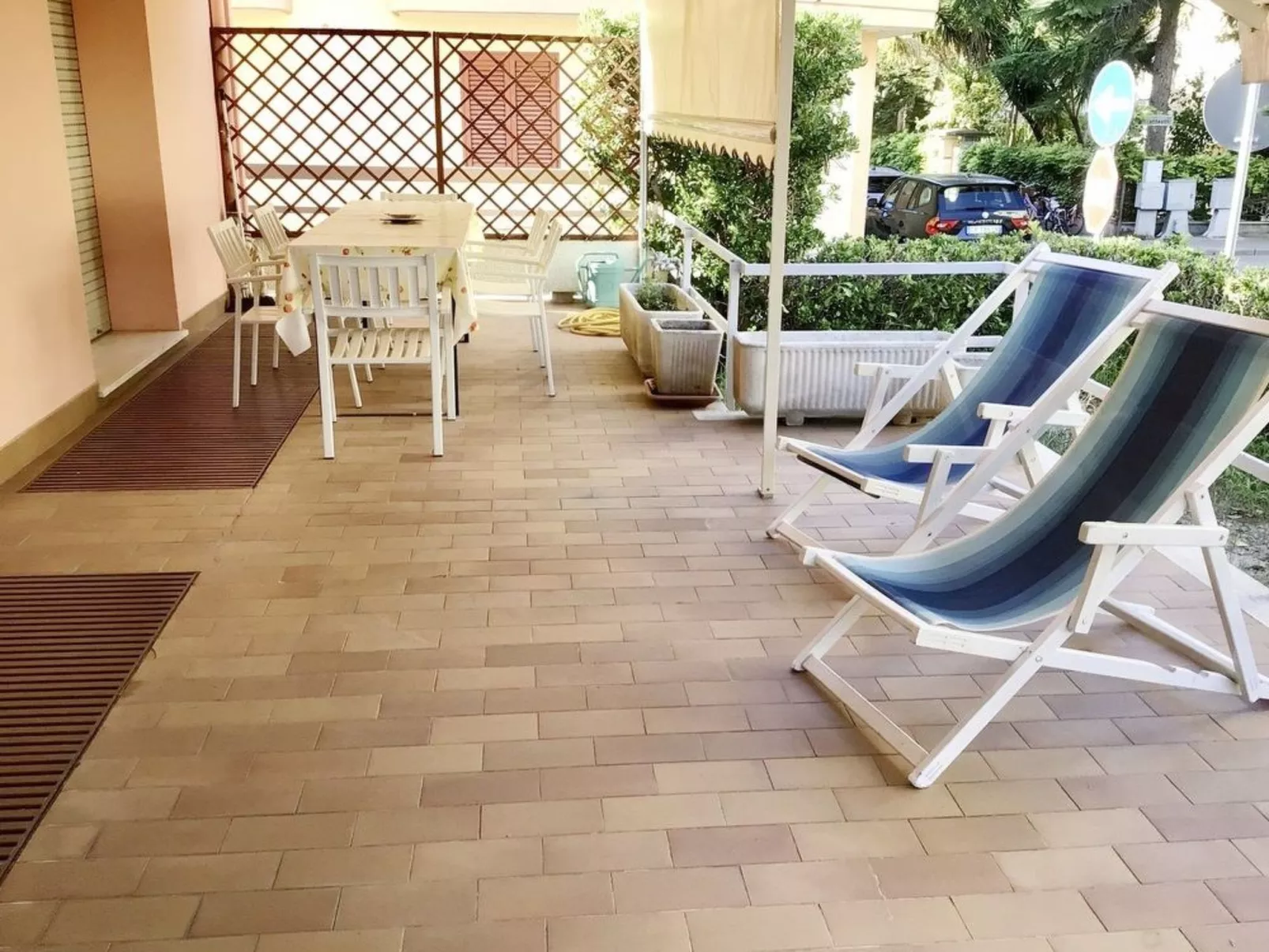 Gemütliche Ferienwohnung in Roseto Degli Abruzzi mit Privatem Garten