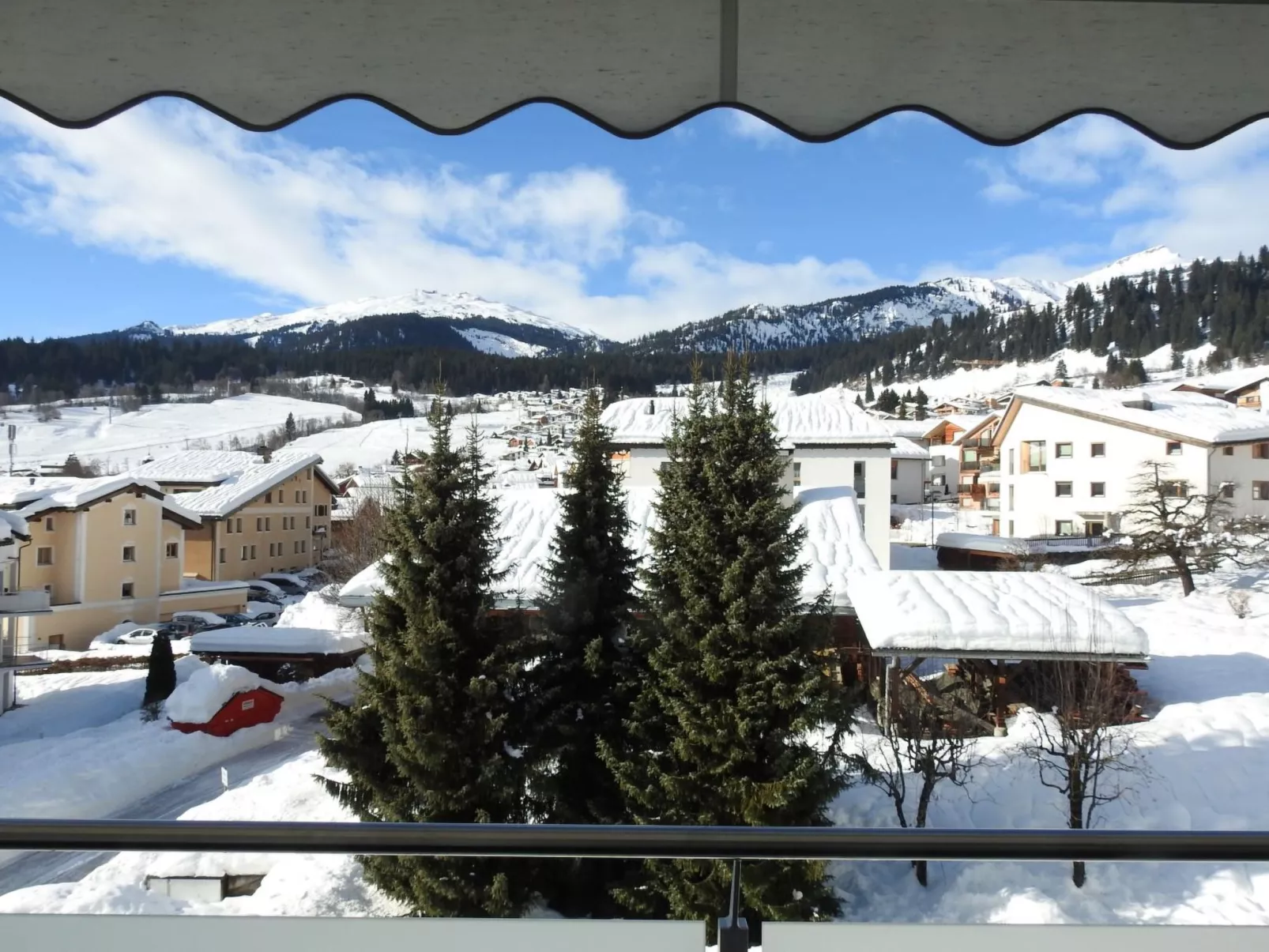 Ner B / Hartl, (Flims Dorf). 2.5 Zimmerwohnung