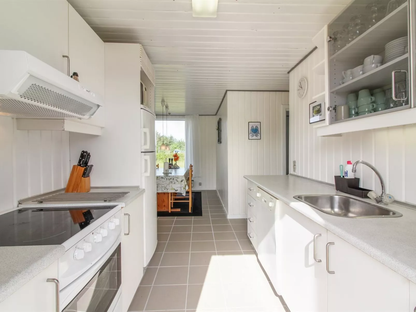 "Demus" - 900m from the sea - Binnen