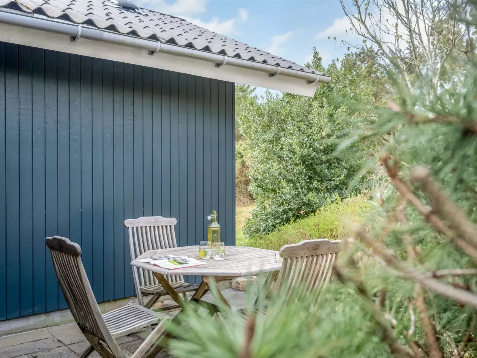 "Dines" - 1km from the sea - Buiten