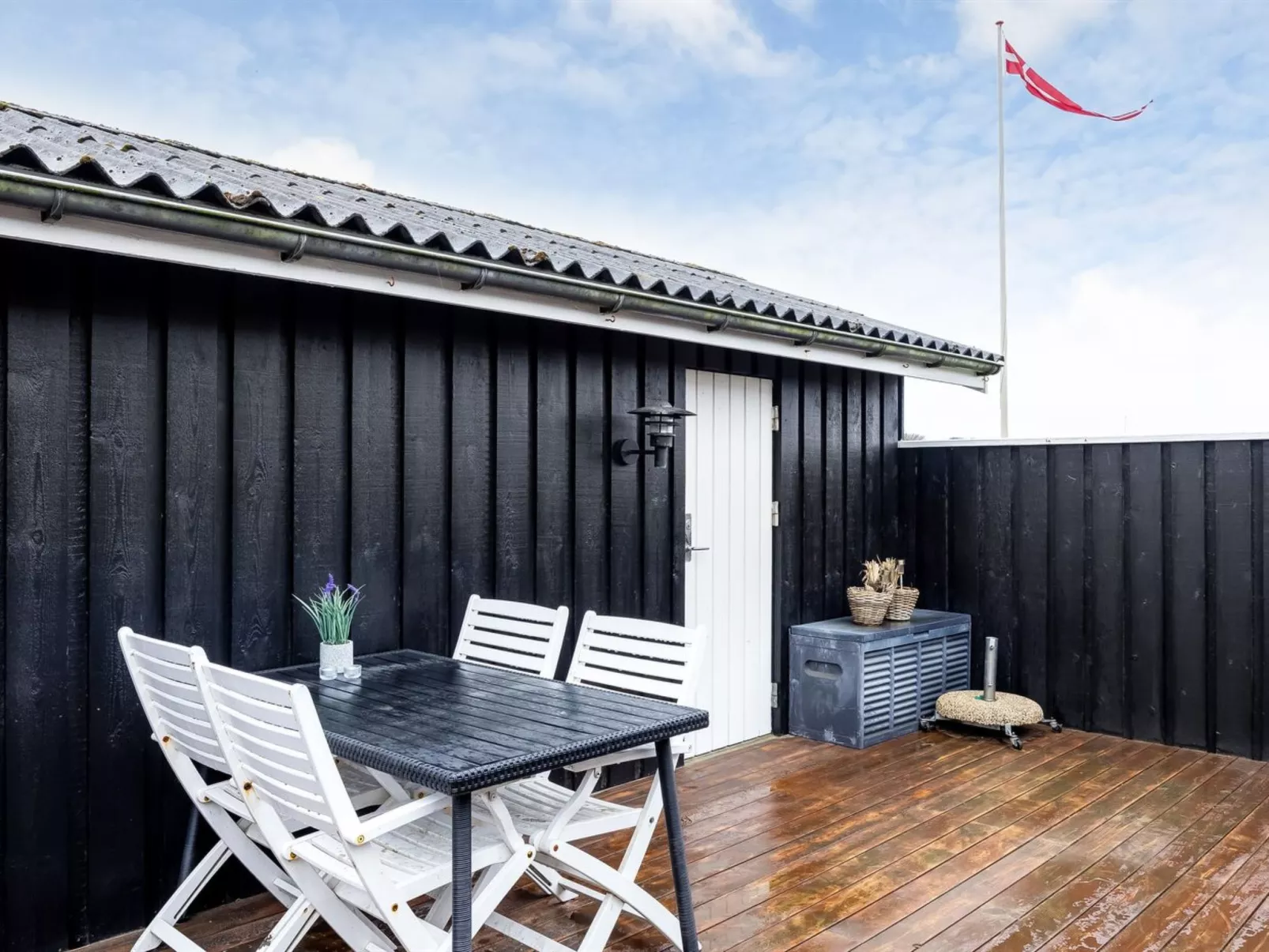 "Pertti" - 400m from the sea - Buiten