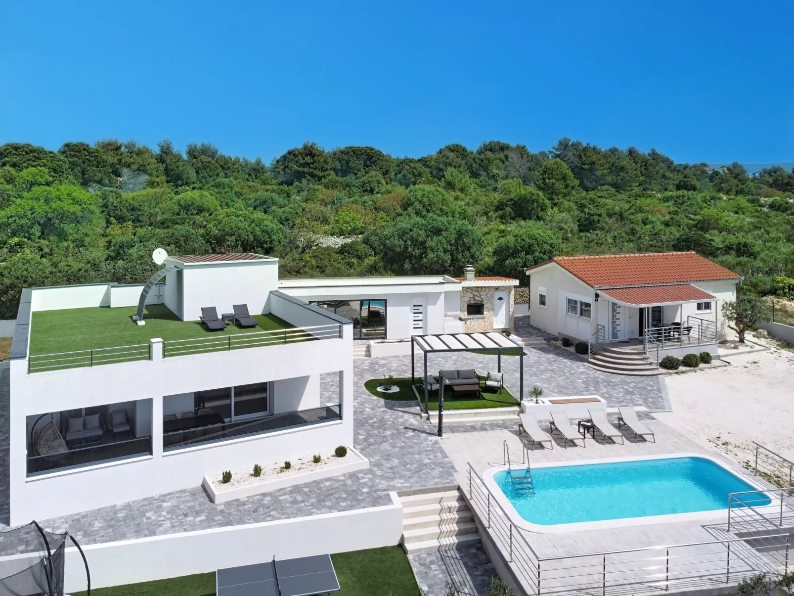 Ria with heated pool - Buiten