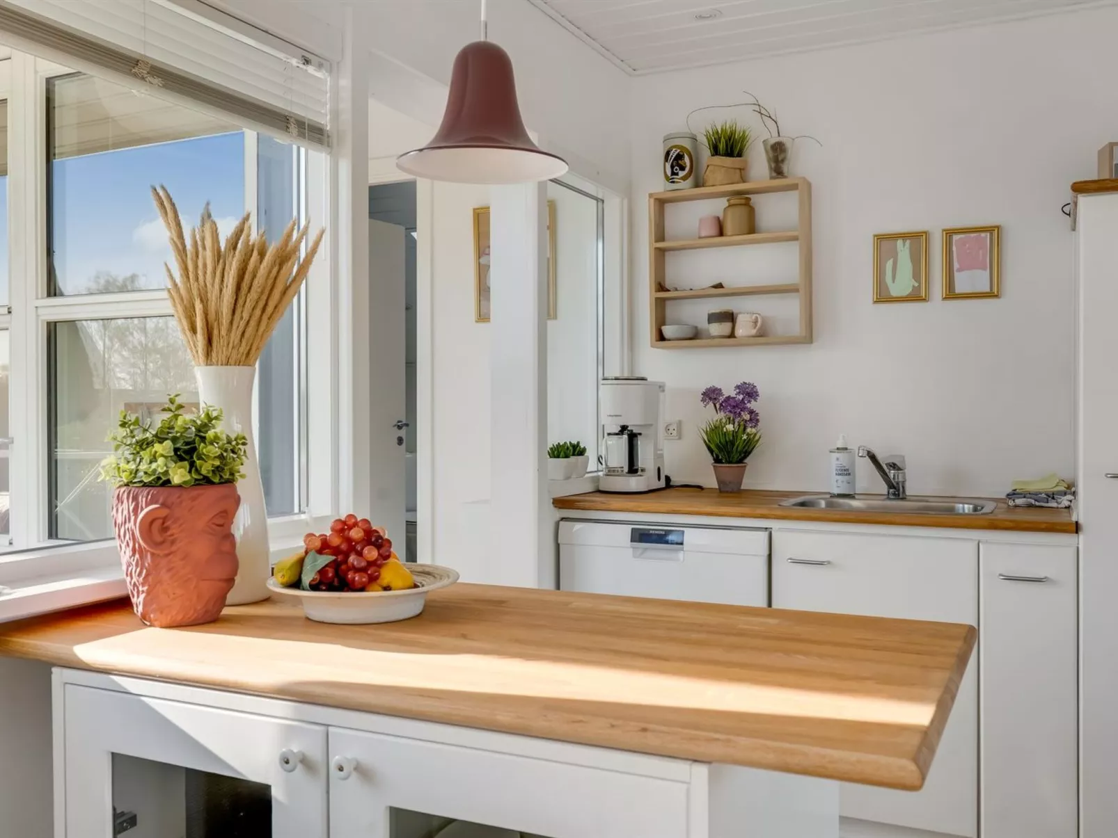 "Joannes" - 200m from the sea - Binnen
