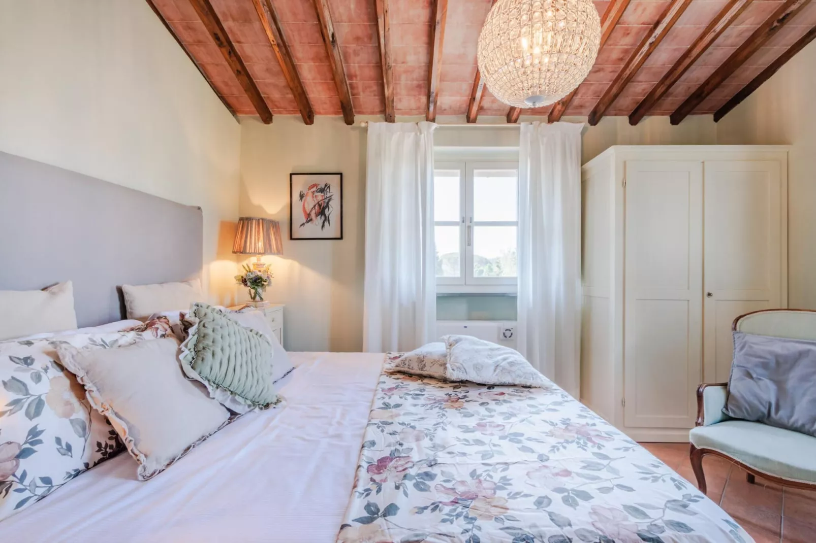 Anna Farmhouse Apartment in Wine Resort in Lucca - Slaapkamer