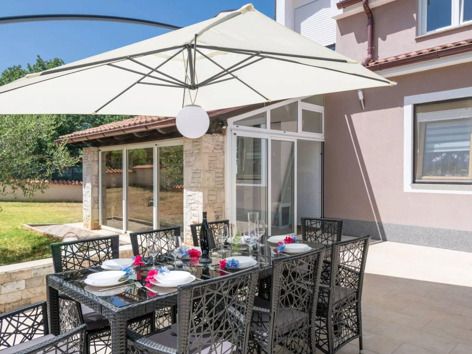Villa Sunshine - Image-tags.info