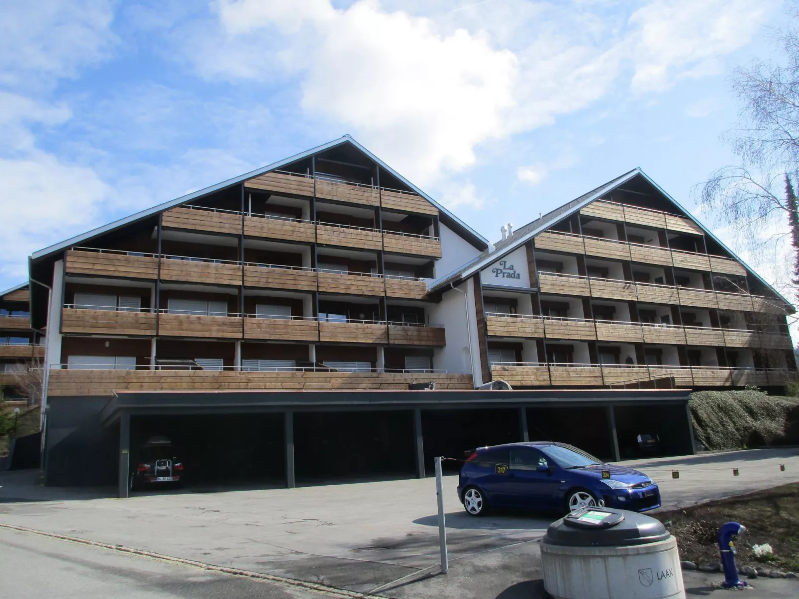 La Prada, (Laax Dorf). 2 Zimmerwohnung - Buiten