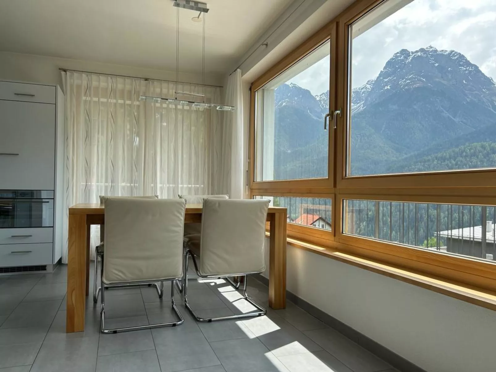 Chasa Azura, (Scuol). - Binnen
