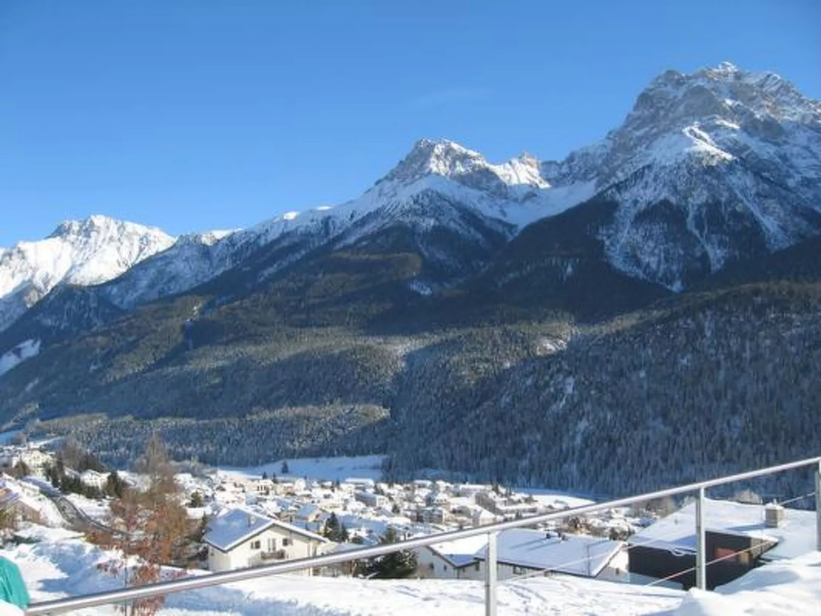 Chasa Surval, (Scuol). - Buiten
