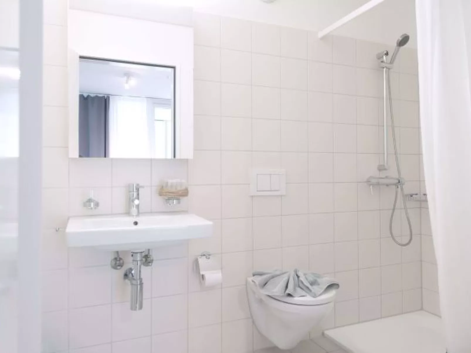LU KKL I - Allmend HITrental Apartment - Binnen