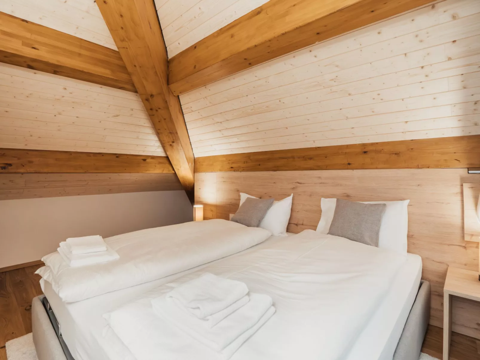 Alpine Apartments, (San Bernardino). - Binnen