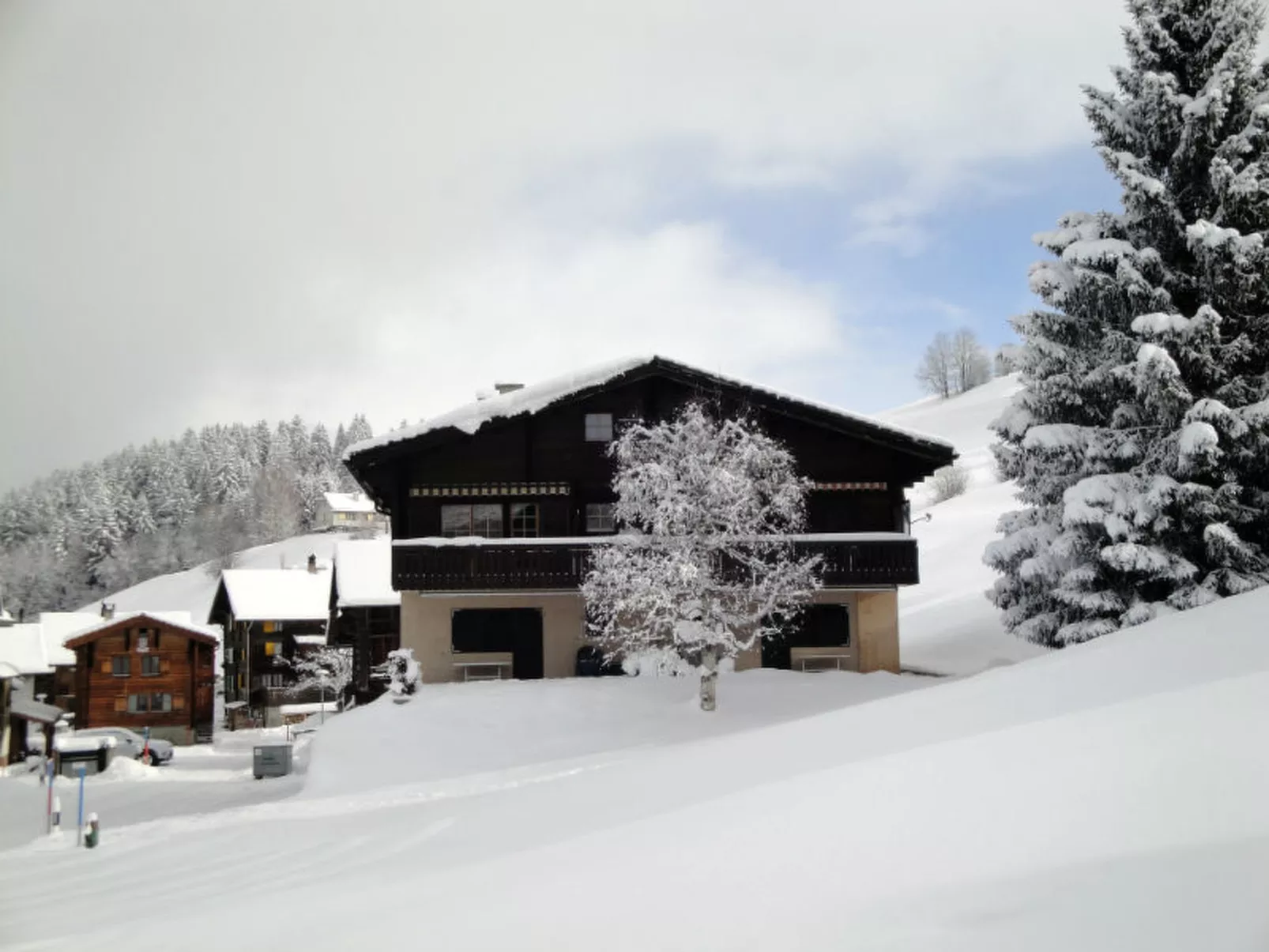 Gadola, Obersaxen-Meierhof, (Obersaxen). - Buiten
