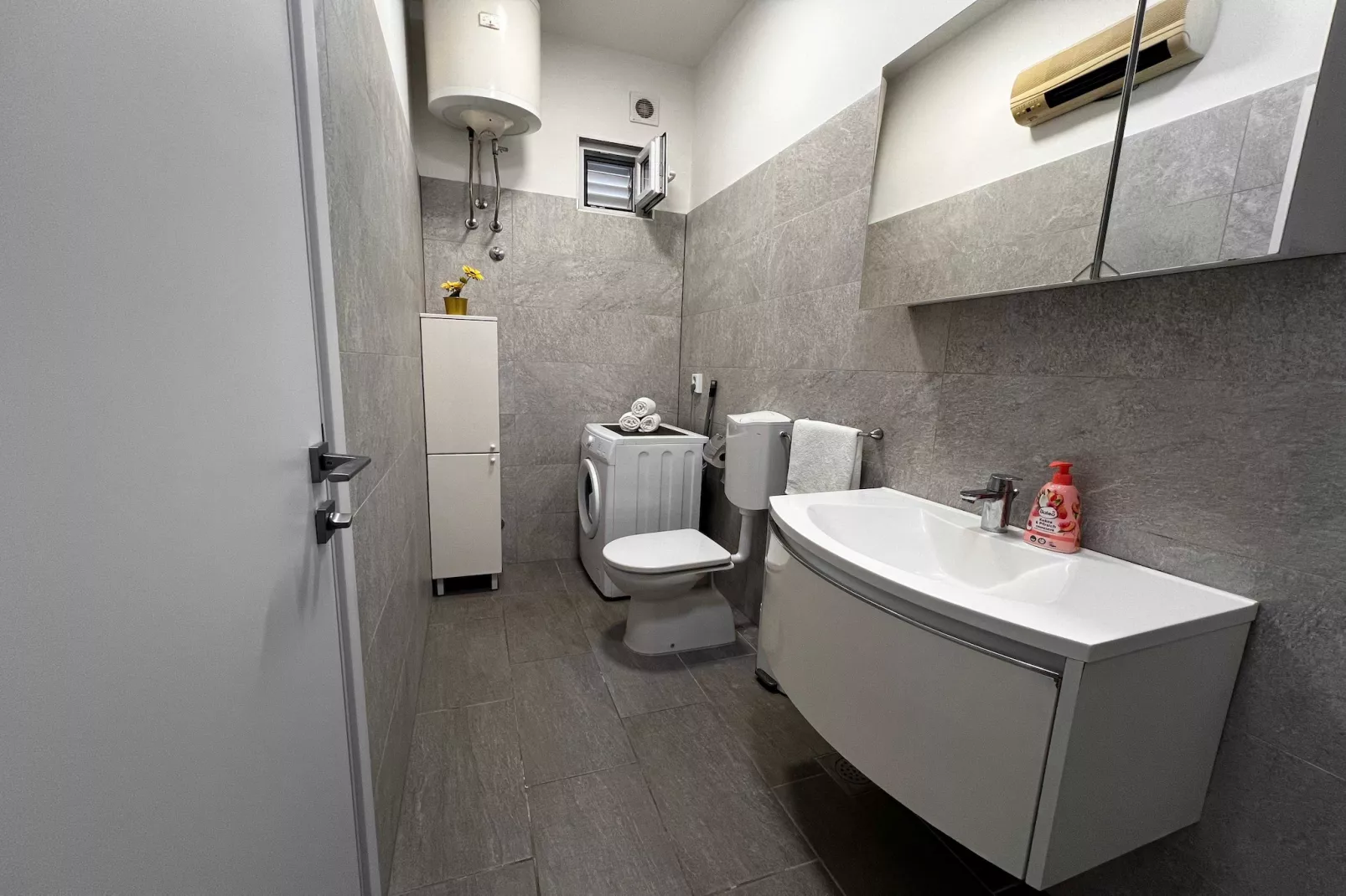 Guest House Kono - Two Bedroom Apartment with Terrace - Badkamer