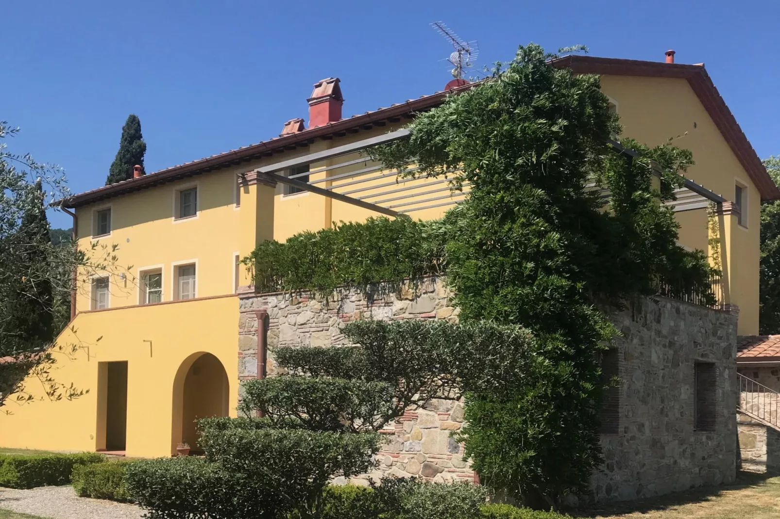 Casa San Gennaro at Borghetto Farmhouse - Buitenkant zomer