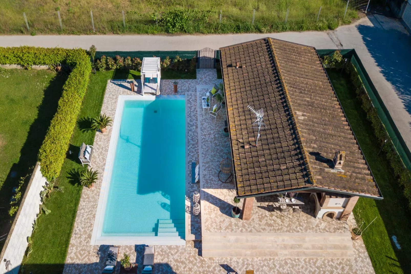 The Luxury Beach Villa - Zwembad