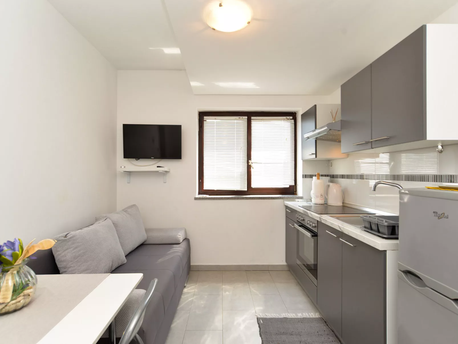 Apartment 242 - Binnen