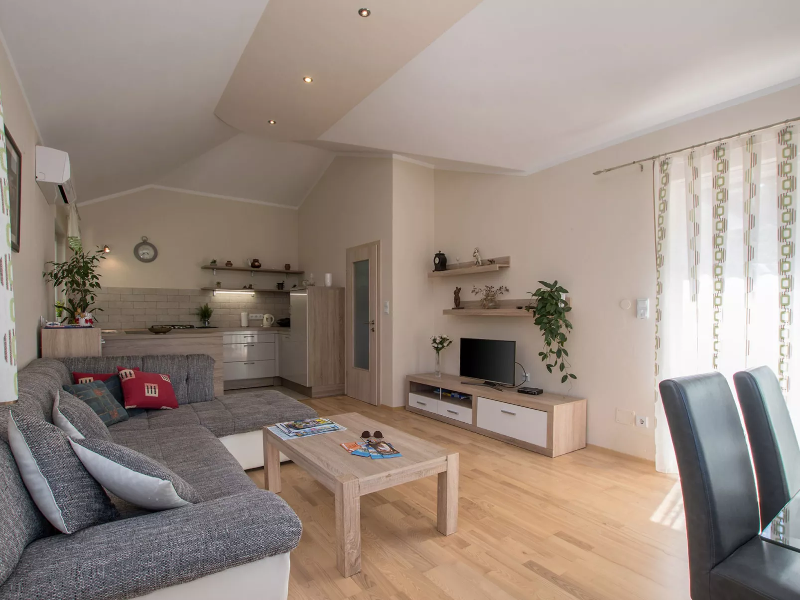 House 1276 - Binnen