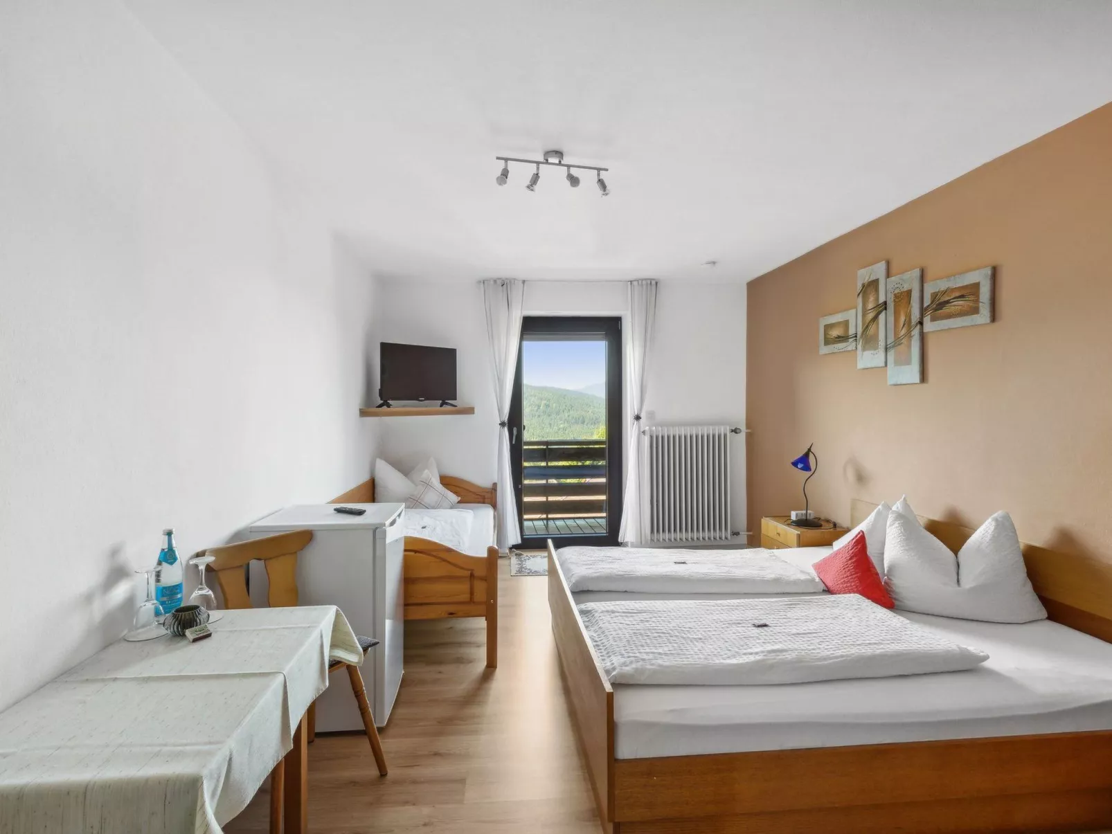 Geräumiges Ferienhaus mit Garten in Rittsteig - Binnen