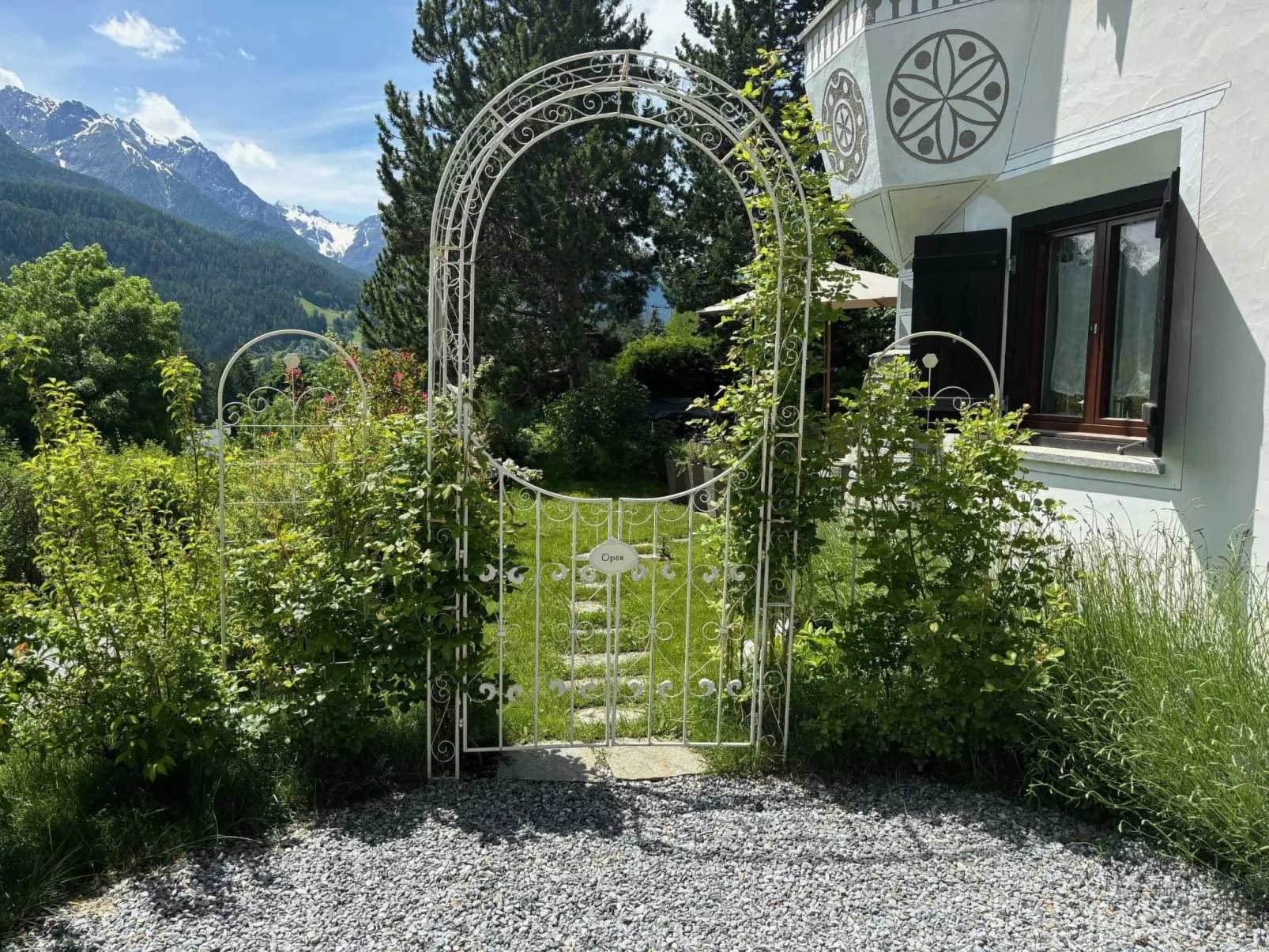Chasa Tusa 1, (Scuol). - Buiten
