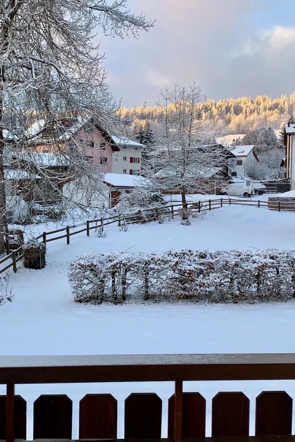 Arcula, (Flims Dorf). Grosszügige 3.5 Zimmerwohnung, 105 m2, ruhig & zentral ge - Buiten