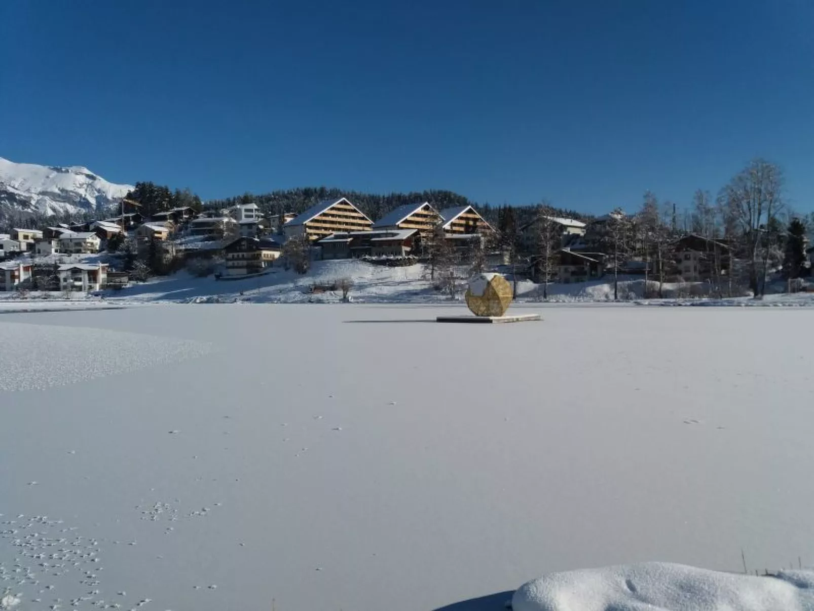 La Prada, (Laax Dorf). 2 Zimmerwohnung - Buiten