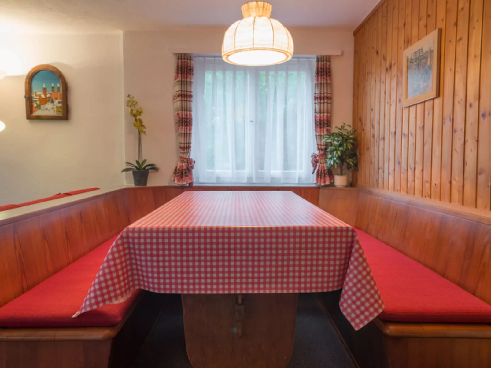 Casa Mirella, (Flims Dorf). 4 Zimmerwohnung - Binnen