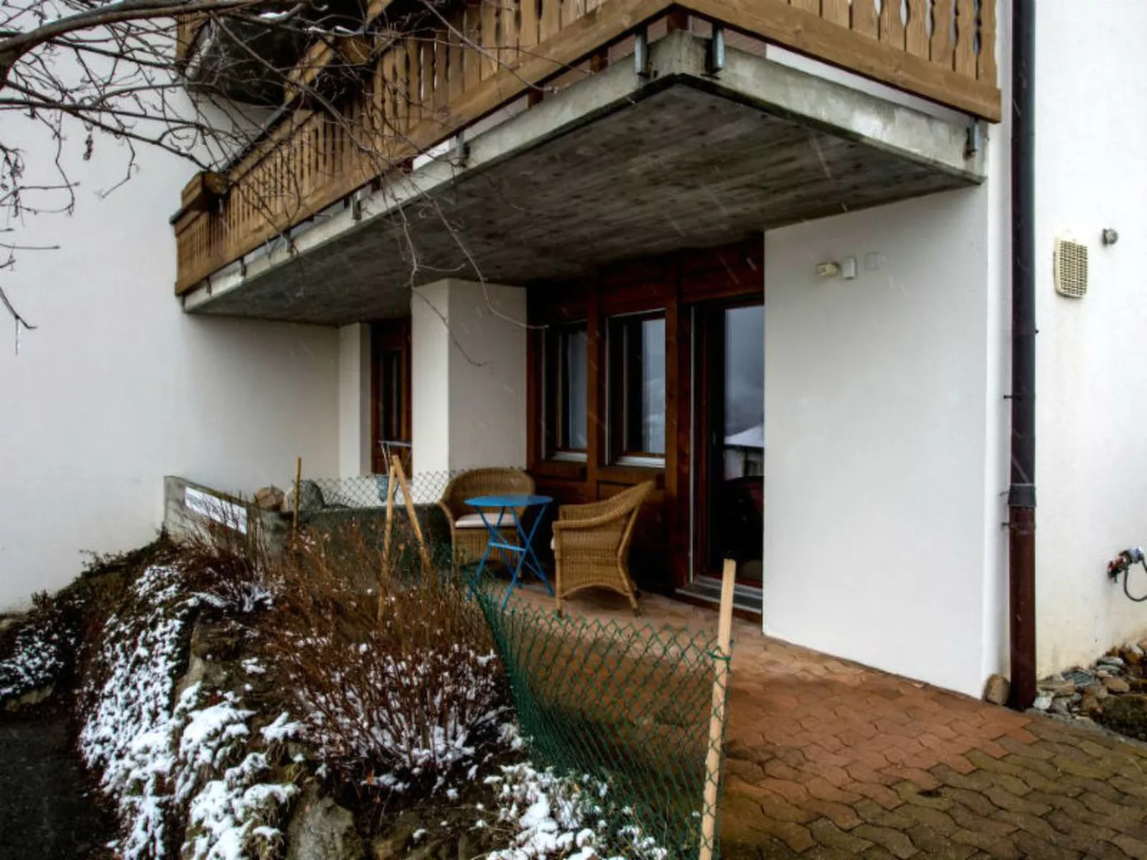 Davos Caplan Ledermann, Vella, (Vella). - Buiten