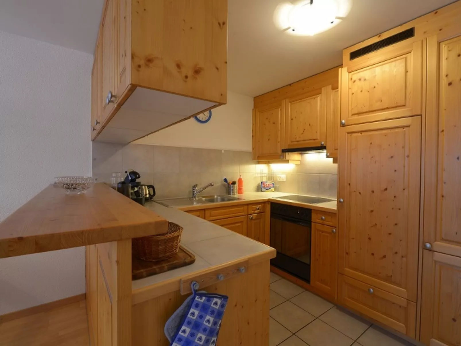 TRAFÖGL, (Scuol). - Binnen