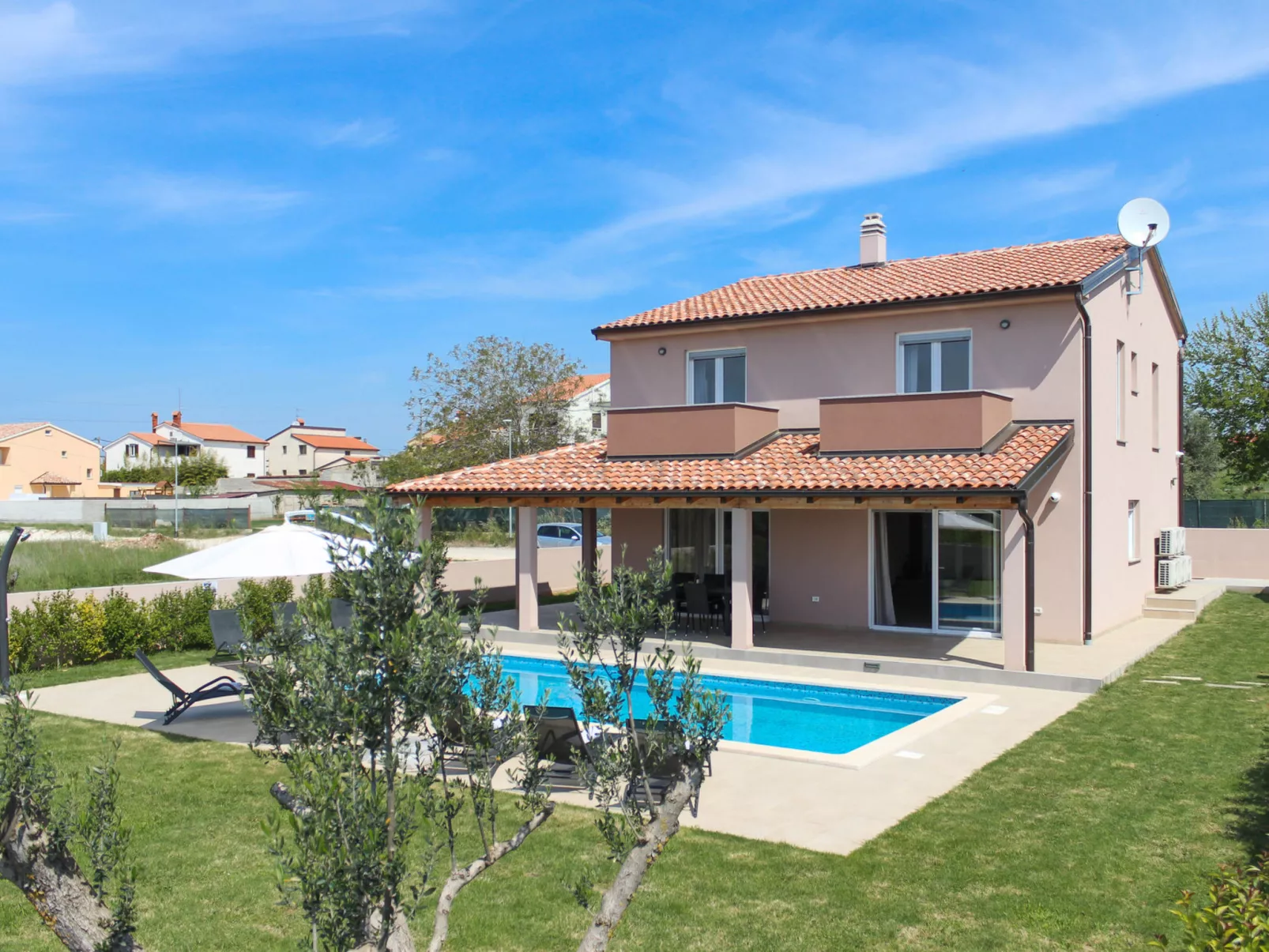 Villa Enjoy - Buiten