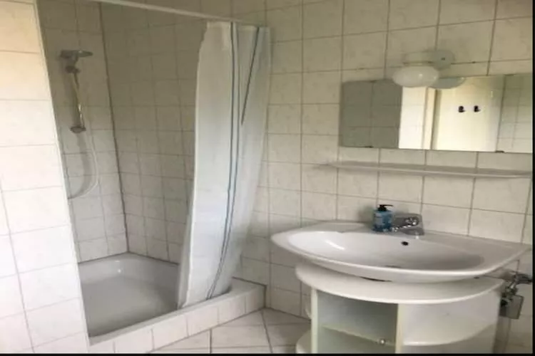 Ferienwohnung Mühlenblick - Badkamer
