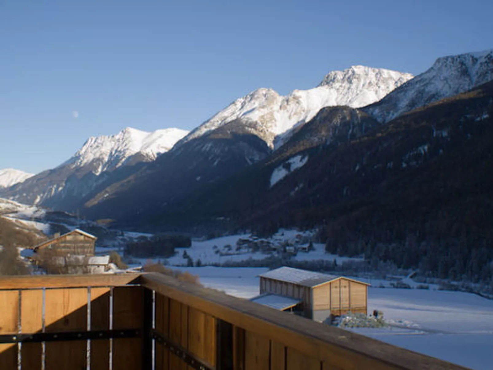 Chasa Ravagl, (Scuol). - Buiten