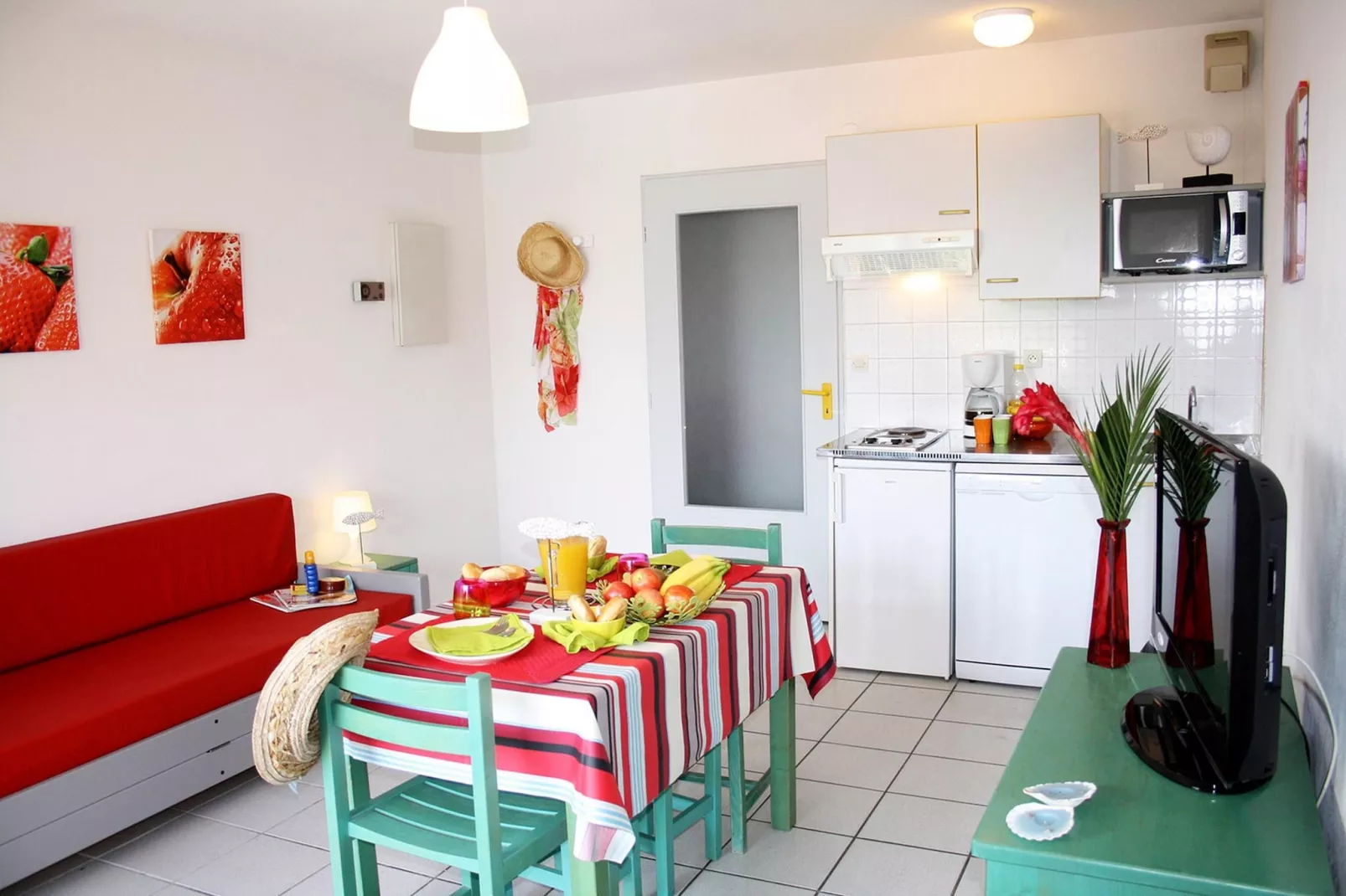 Grand Bleu/Lagrange Vacances Les Pierres de Jade 3 PIÈCES 6 pers OTA - Eetkamer