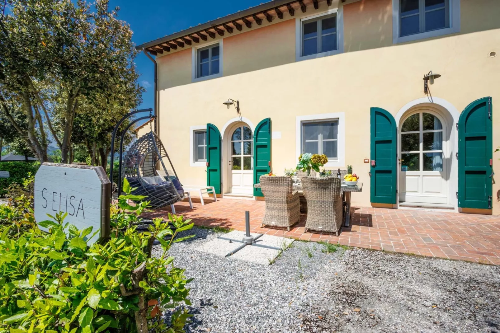 Elisa Farmhouse Apartment in Wine Resort - Buitenkant zomer