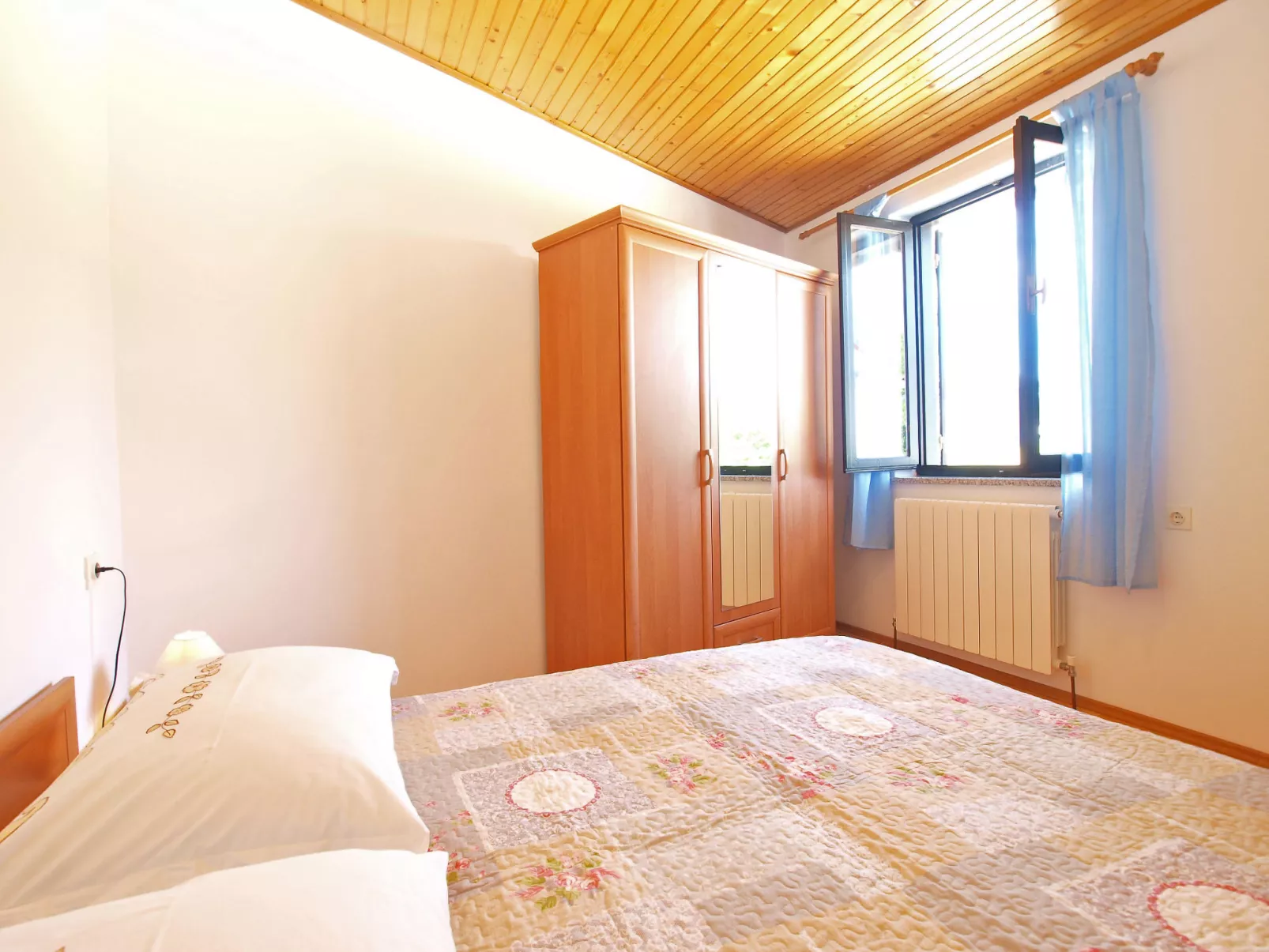 House 1430 - Binnen