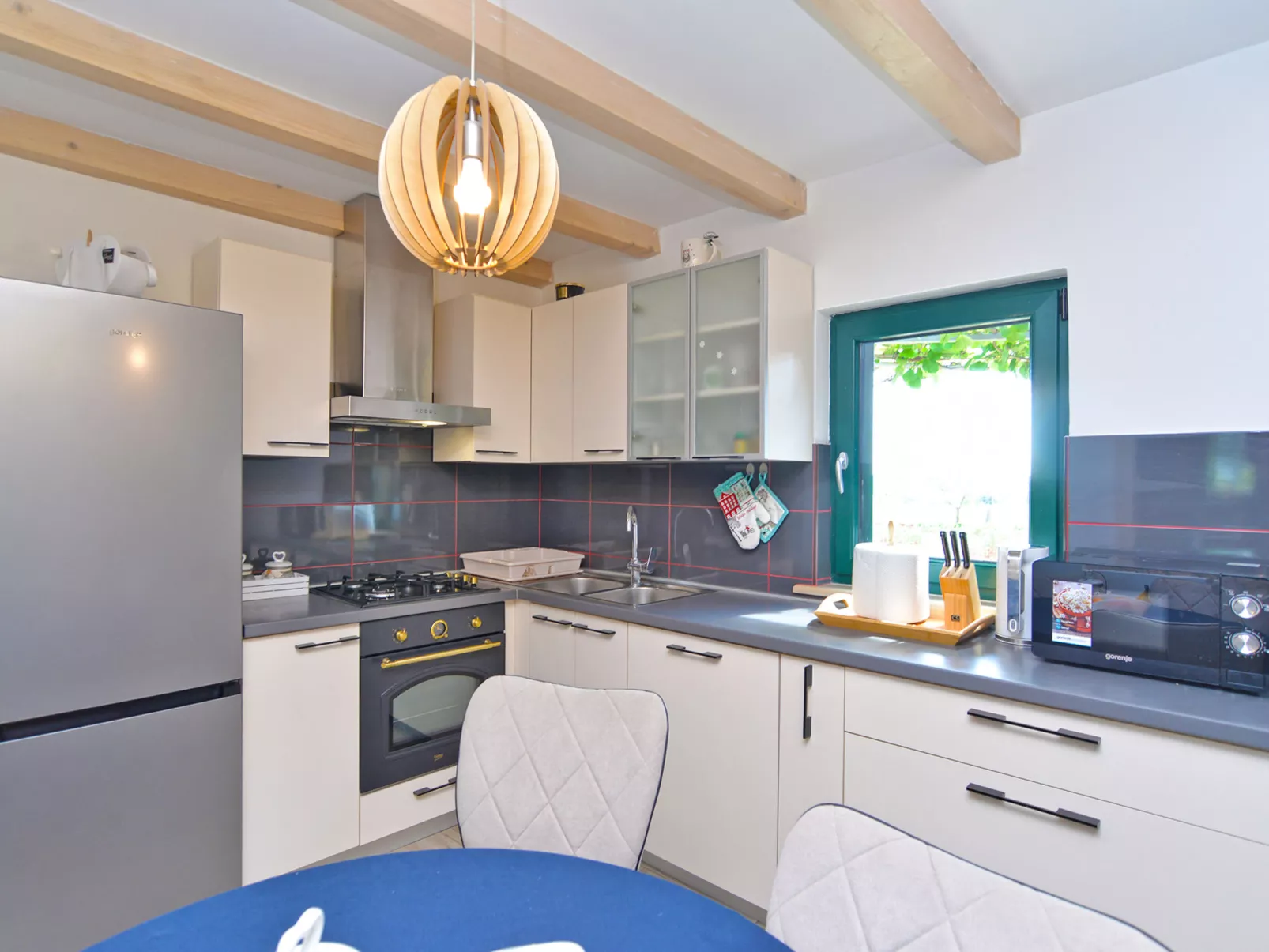 House 2157 - Binnen