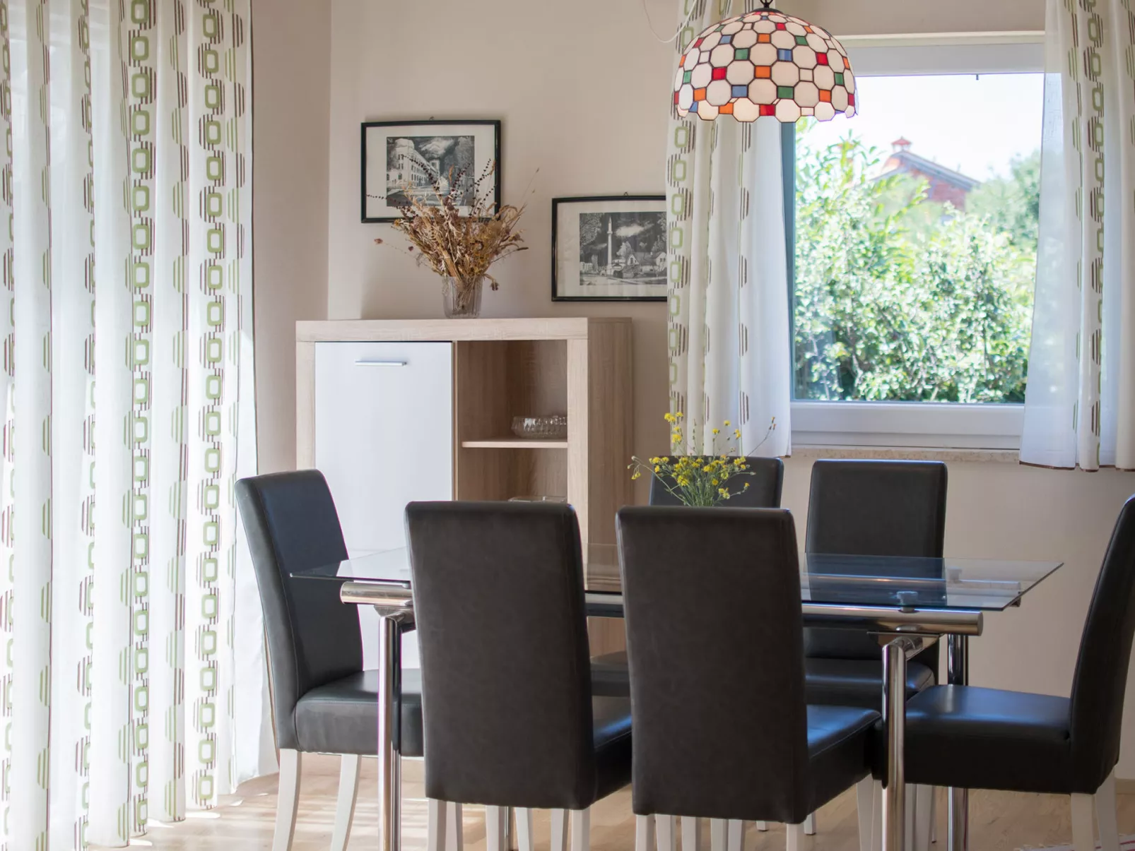 House 1276 - Binnen