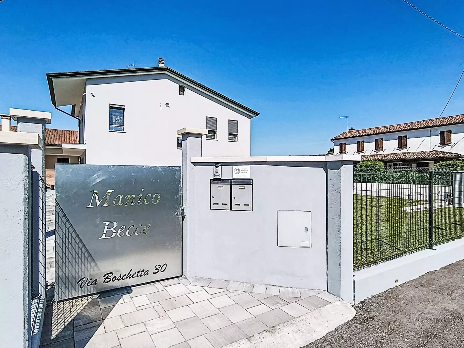MB Guest House - Buiten
