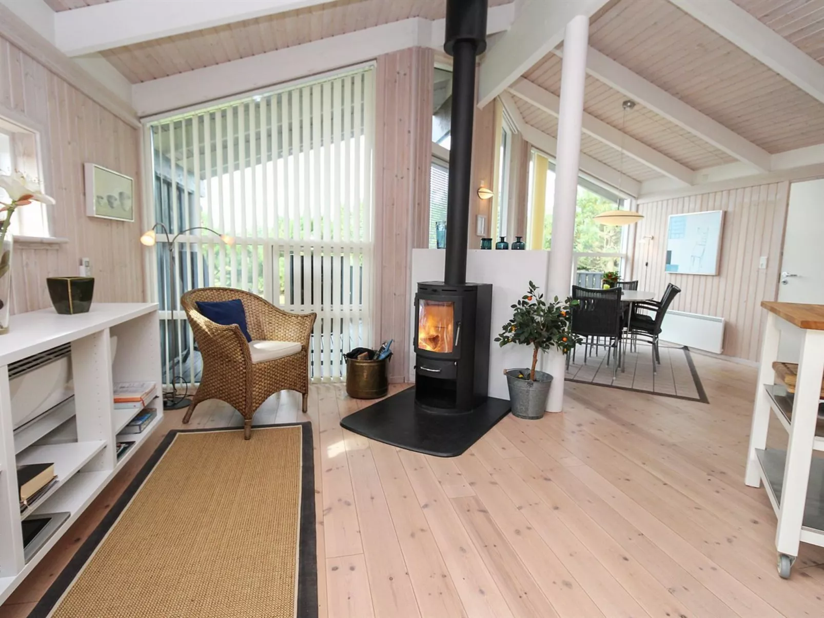 "Ilya" - 900m from the sea - Binnen