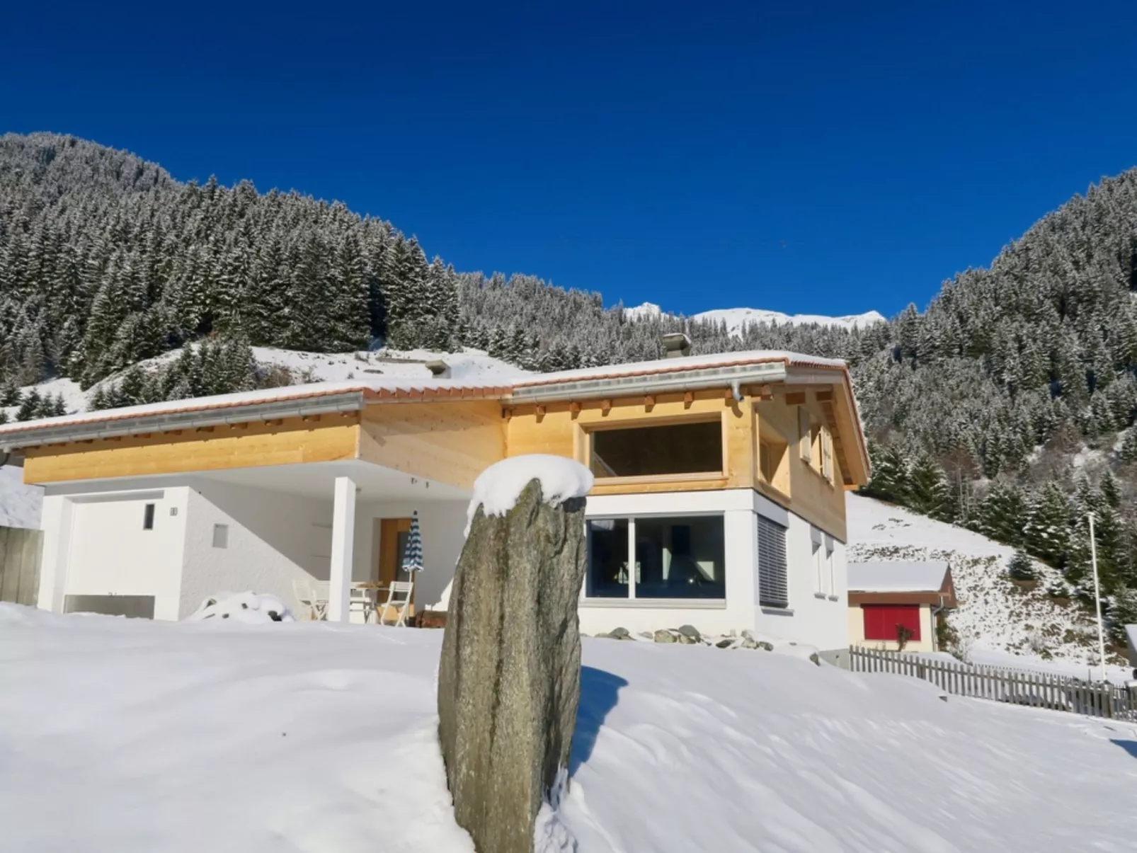 Casa Segnas/Lindt, (Segnas). - Buiten