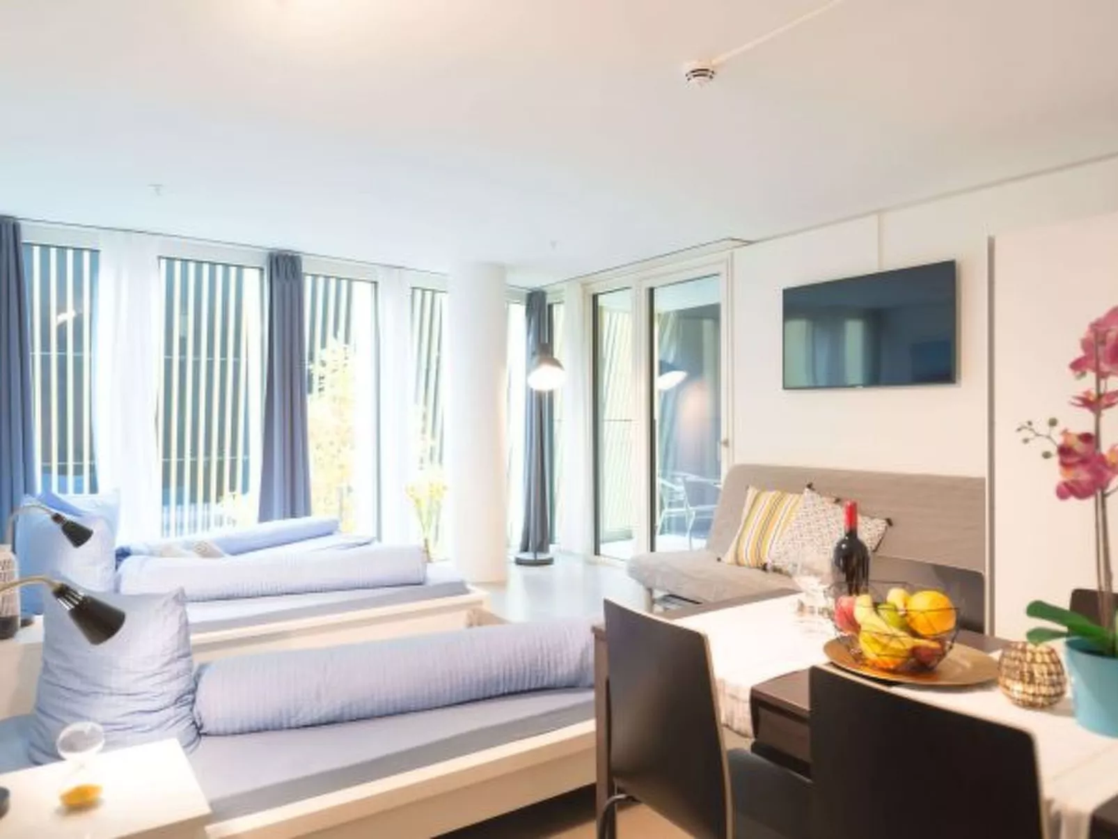 LU Schatzturm II - Allmend HITrental Apartment - Binnen